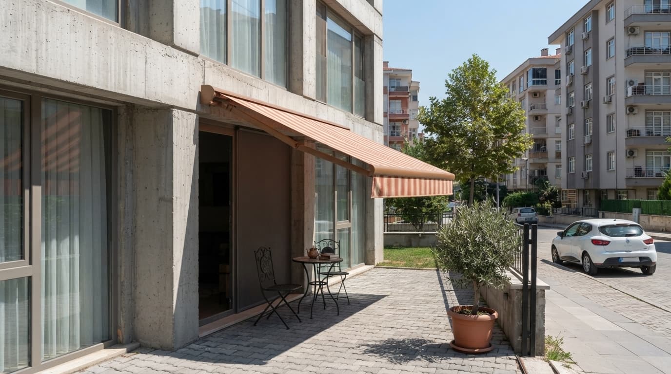 İşletme önünde mafsallı tente uygulaması